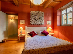From the moment you enter the gates of the majestic driveway to the villa until you arrive at this b-La Colonica