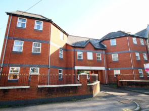 Stay In Cardiff Canton St. John's Court Apartment