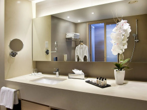 Royal Apollonia by Louis Hotels