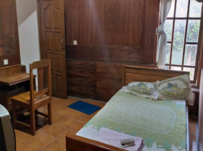Hotel Lotus Guesthouse