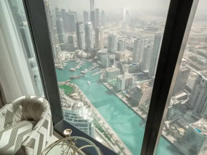 Modern Skyline Sea View 2BR Apartment