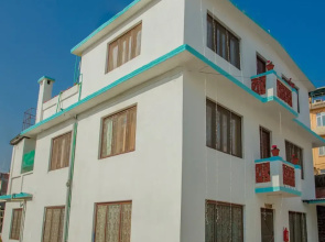 OYO 259 Hotel White and Peace