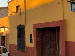 Doña Jose Suite & Apartments