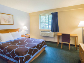 Super 8 by Wyndham East Stroudsburg/Poconos
