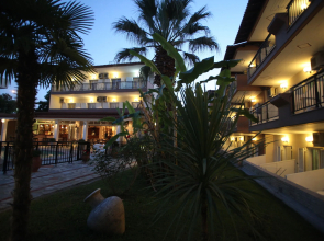 Sarantis Hotel