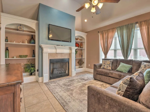 Cordova Home w/ Pool Table, 17 Mi to Memphis Zoo!