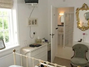 Flint Cottage - BB