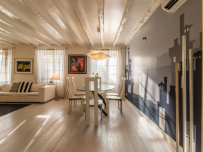 Luxury 350 Sq Mt flat with Terrace central Trieste