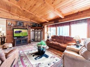 SmokyStays 9 Bedroom Cabin