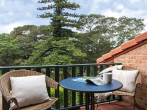 Tehidy Townhouse - translation; a place of retreat
