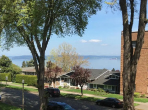 the Water View, best area, Jacuzzi Bath, new carpet