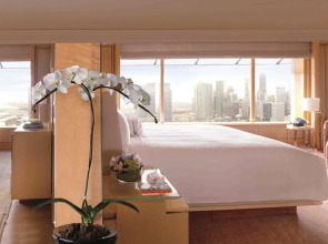 The Ritz-Carlton, Millenia Singapore
