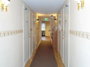 Abrins Hotel