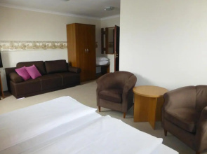 Hotel Cesarski