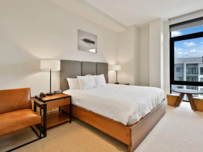 Stunning 4-bdr Penthouse With Rooftop Deck Ski-in out Access Pool hot Tubs 5-star Amenities