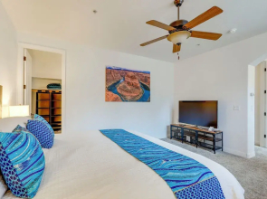 Spacious Flagstaff Townhome: 3 Mi to Downtown!