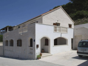 Apartments Pucisca