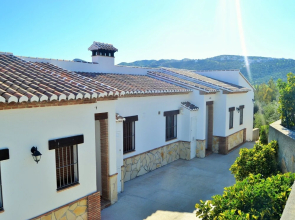 Modern Cottage in Viñuela With Swimming Pool