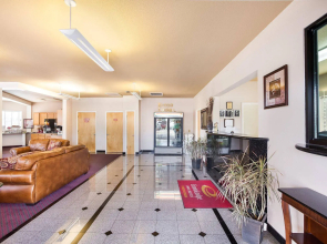 University Inn & Suites San Antonio