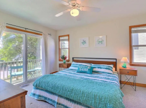 1671 Semper Summer 3 Min Walk to Beach
