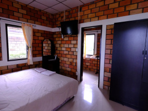 Baan Kwan Charoen Bungalow