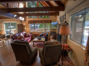 Coyote Den by Lake Tahoe Accommodations