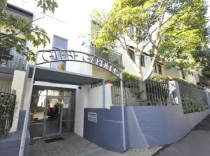 Glebe Self-Contained Modern One-Bedroom Apartment (47ROS)