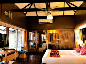 Birds and Bees Resort