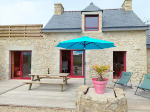 Semi-detached House Near the Sea, Cleder
