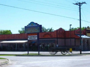 Gun Barrel Executive Inn