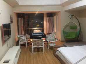 No.99 Yinchuan View Theme Apartment Hotel