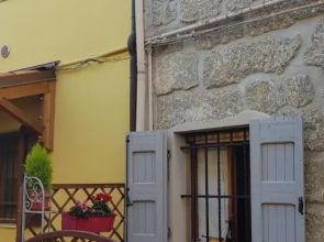 House on the Hills, 10 minutes from city center