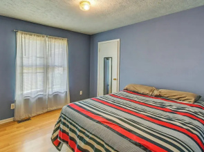 Fayetteville Vacation Rental w/ Yard!