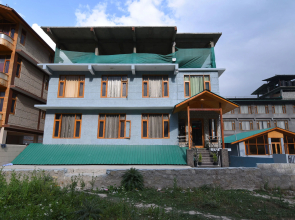 OYO 15699 Hotel Conifer