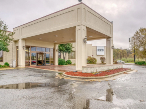 OYO Hotel Burlington South