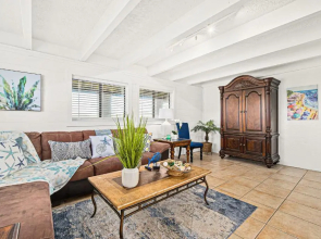 Pelican Beach Private Ocean Front Beach House- Sleeps 10 Bring Your Surf Boards