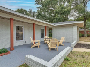 Updated Pensacola Home ~ 7 Mi to Beach!