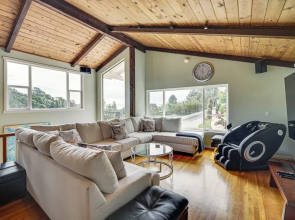 Aptos Home w/ Decks & Hot Tub - 2 Mi to Beach!