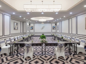 Отель Melia Vinpearl Nha Trang Empire