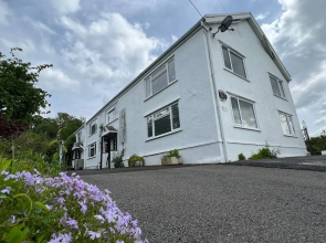 Cwmbach Cottages