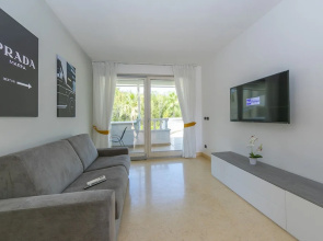 Rivoltella Apt With Pool 600m From Lake