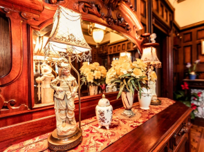 Amethyst Inn at Regents Park