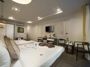 Galliot Central Hotel