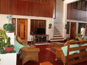 Peria Seafront Pensione