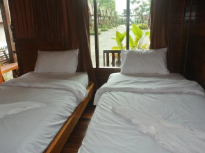 Ruenthong Resort Surat Thani