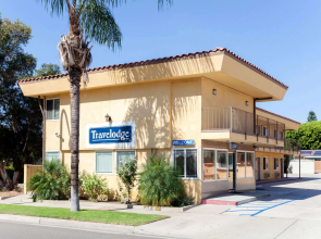 Travelodge by Wyndham Brea