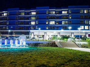 Global Luxury Suites at Marina Del Rey