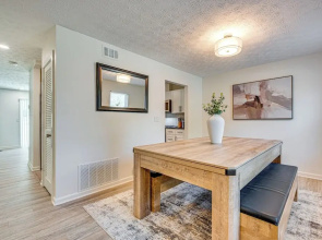 Near Gicc & ATL Airport: Modern Townhome!