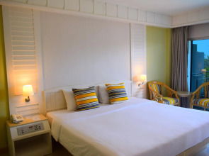 Seapine Beach Golf and Resort Hua Hin