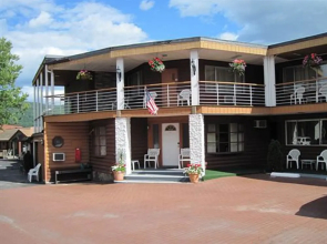 Lake Crest Inn